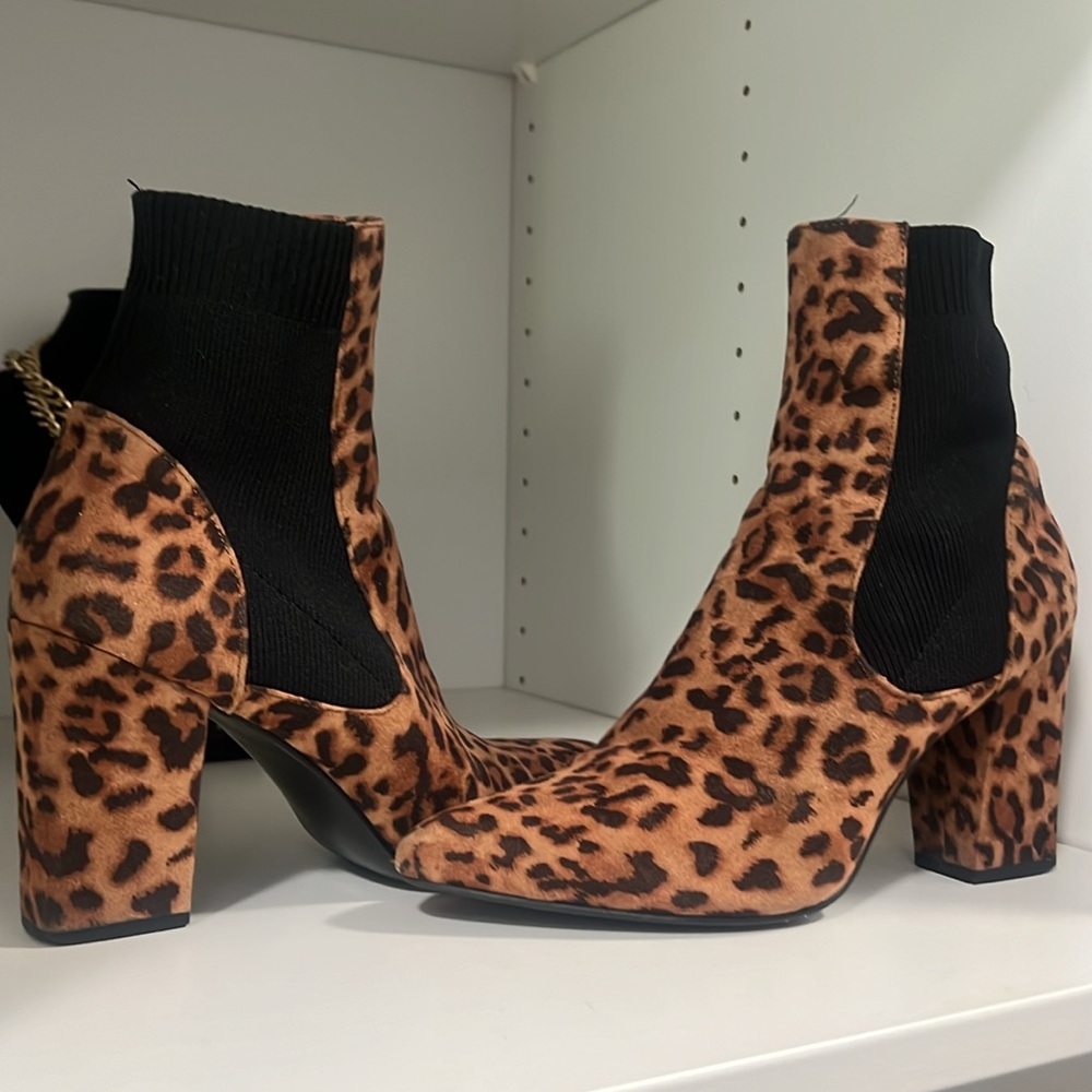 STEVE MADDEN LEOPARD BOOTS - Picture 4 of 5